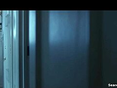 Еми Росумс се радва на гореща майка роля в Комета 2014
