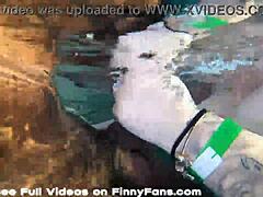 MILF Kendra Kox antaa suihinoton isolle mustalle kyrvälle veden alla