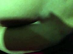 Moget par njuter av analsex i hemgjord video