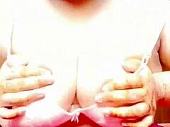 Mature Indian maid pleasures herself with fingers and clear audio