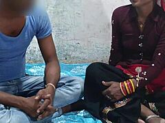 Η ερασιτέχνης Neha γαμιέται σκληρά σε αυτό το βίντεο σεξ Desi με καθαρό ήχο Χίντι