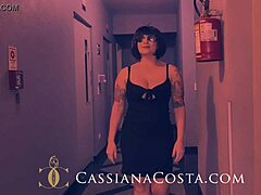 Las lesbianas aficionadas Cassiana Costa y Loira exploran sus deseos