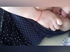 Isteri yang gemuk mendapat krim oleh orang yang tidak dikenali dalam video buatan sendiri
