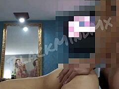 Una adolescente mexicana experimenta un intenso orgasmo en una habitación de hotel