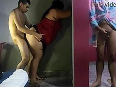 Małoletni syn wenezuelskiej żony zaspokaja męża przyjaciela