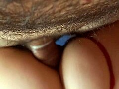 Μια ερασιτέχνης Λατίνα MILF παίρνει ένα σπέρμα στο στόμα της μετά από ένα τεράστιο πέος στον κώλο της